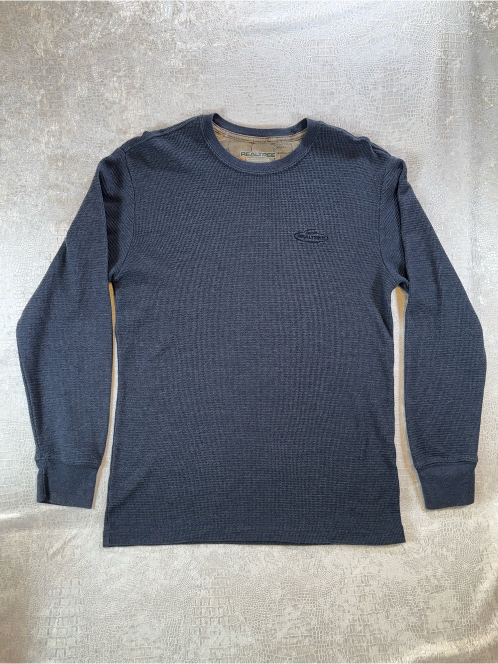 Realtree Navy waffle-knit thermal shirt, Men’s Medium
